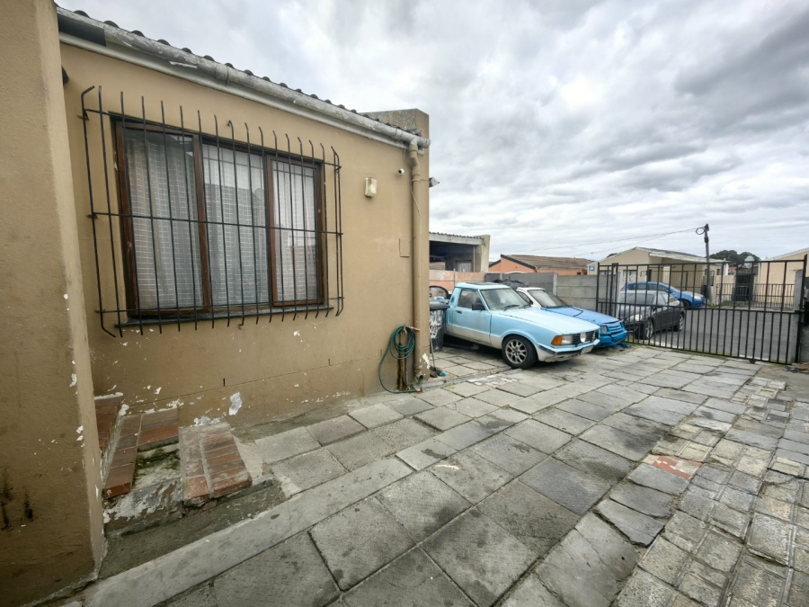 2 Bedroom Property for Sale in Belhar Western Cape